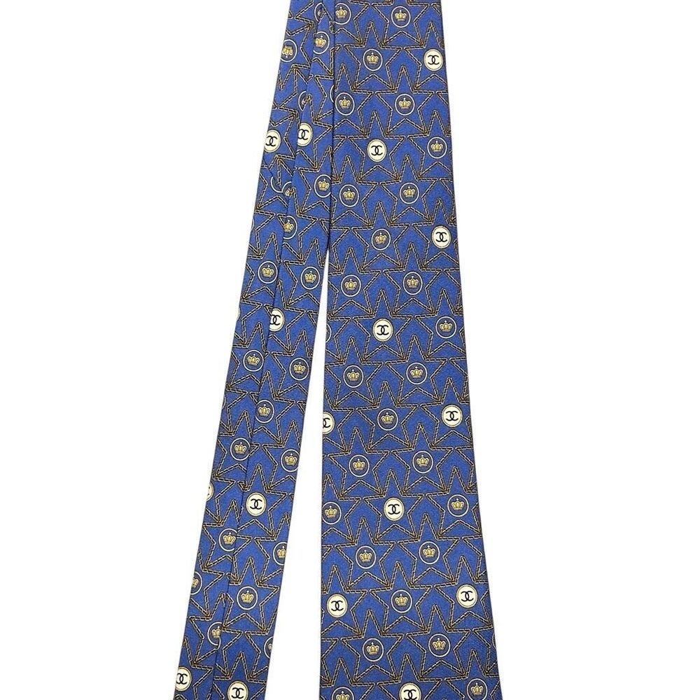CHANEL Mens Navy Blue Silk Designer Neck Tie Adjustable Star Pattern Logo - Picture 3 of 13